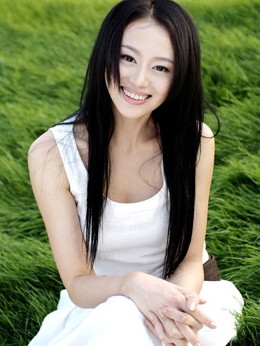 北大最美女老师 身材高挑成时尚圈新宠