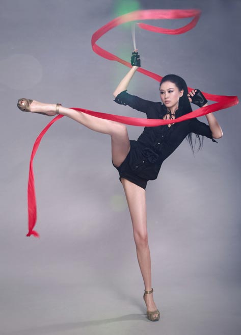 北大最美女老师 身材高挑成时尚圈新宠