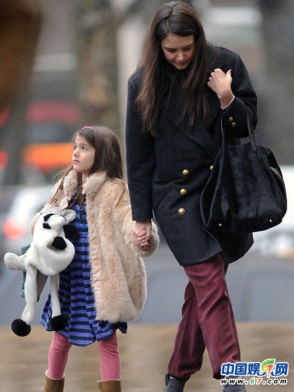 小苏瑞奢华生活街拍不重样 网友：投胎是门技术活