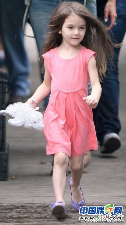 小苏瑞奢华生活街拍不重样 网友：投胎是门技术活