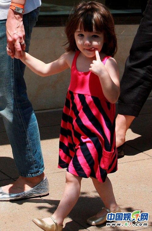 小苏瑞奢华生活街拍不重样 网友：投胎是门技术活