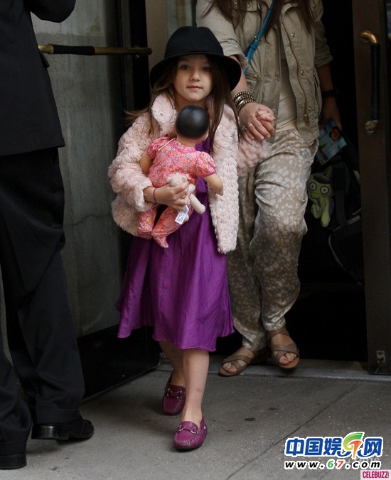 小苏瑞奢华生活街拍不重样 网友：投胎是门技术活