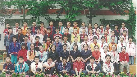 李天一小学毕业照曝光年龄再遭质