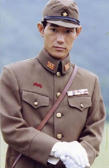 日本演员成"鬼子"专业户 拍戏险被群众掐晕(组图)