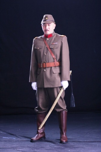 日本演员成'鬼子'专业户 拍戏险被群众掐晕