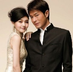 揭娱乐圈假情侣