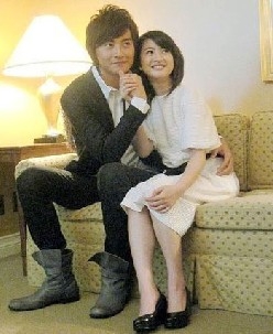 揭娱乐圈假情侣