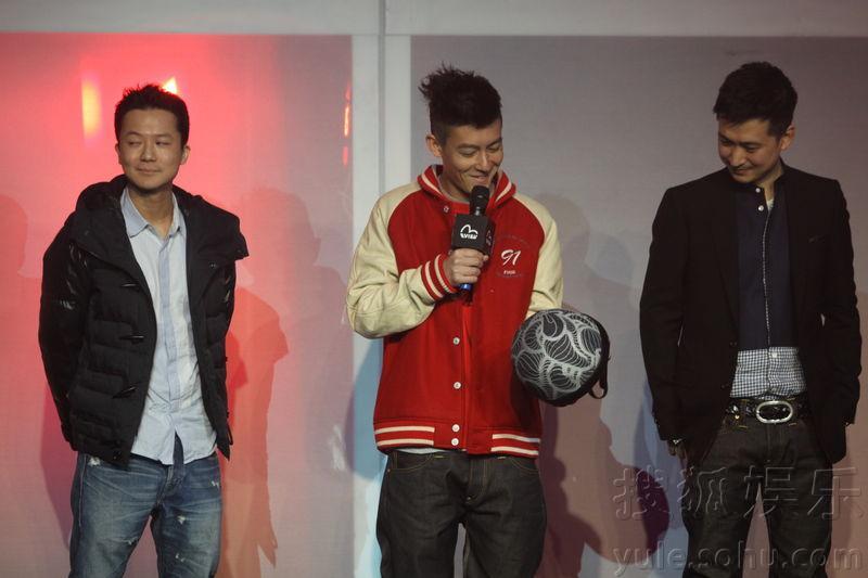 陈冠希受访摆臭脸 被问阿娇翻白眼爆粗口