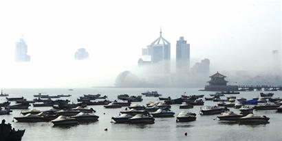 前海首场平流雾拉开青岛雾季大幕 三日内难消