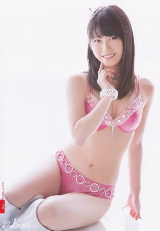 AKB48七彩内衣写真 大秀曲线白皙火辣