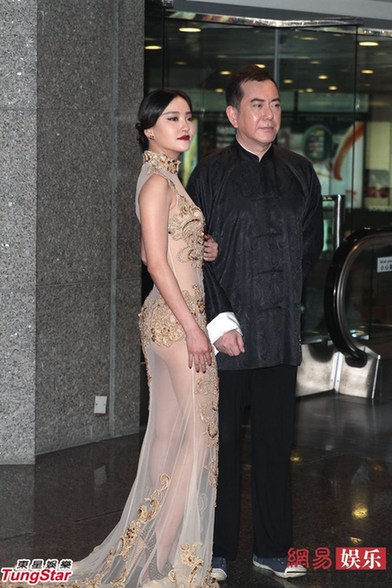 内地女星穿透视装搏出位