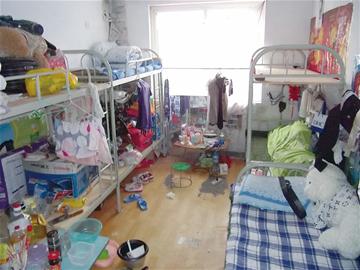 群租房无序现状堪忧! 群租房无序现状堪忧!