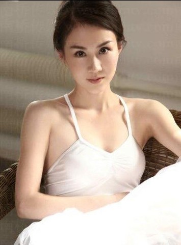 高校宅男女神级校花小清新艺术照