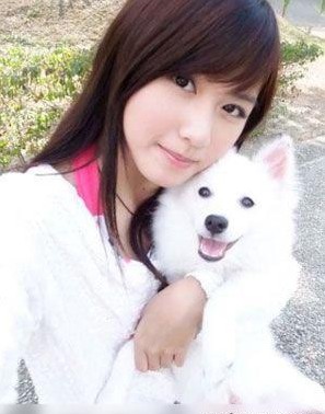 高校宅男女神级校花小清新艺术照