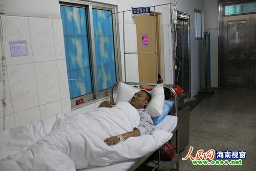 海南一市人大代表率众打人 海南一市人大代表率众打人