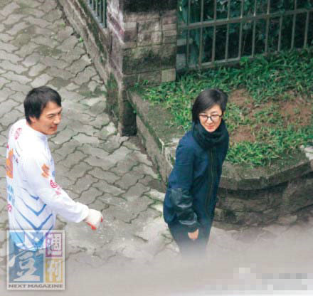 网曝董洁曾交法国二婚男友 清纯女星情路混乱