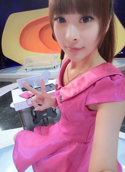 北体大校花90后童苡萱艳照流出 蜂腰美背秒杀柳岩张馨予