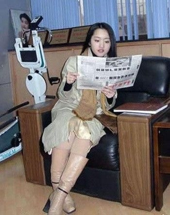 42岁杨钰莹复出捞金秀美腿 10年前红楼绝版艳照曝光