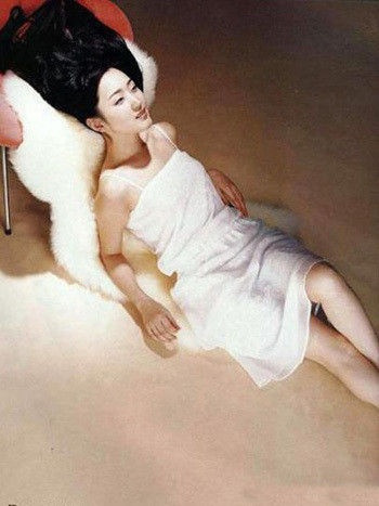 42岁杨钰莹复出捞金秀美腿 10年前红楼绝版艳照曝光