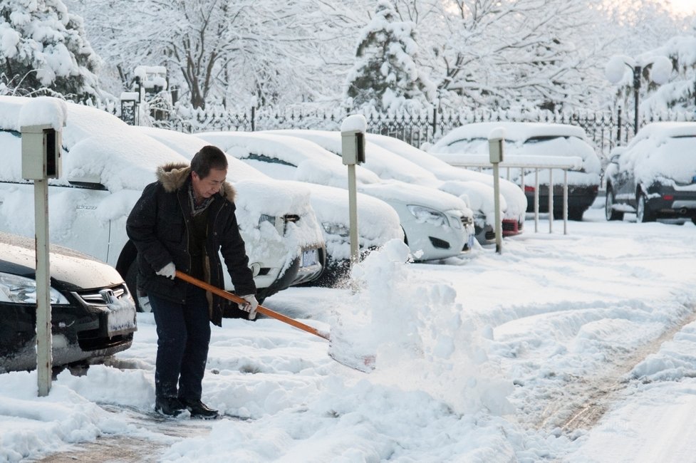 2013年3月20日早晨，降雪后的北京，全城银装素裹