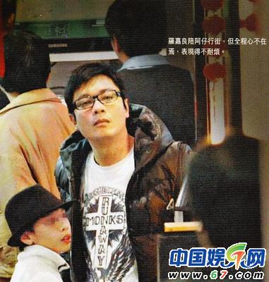 罗嘉良婚后奢华 偶尔回港陪儿子