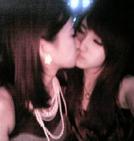 贵族学校奢侈生活：学生猖狂法拉利常见