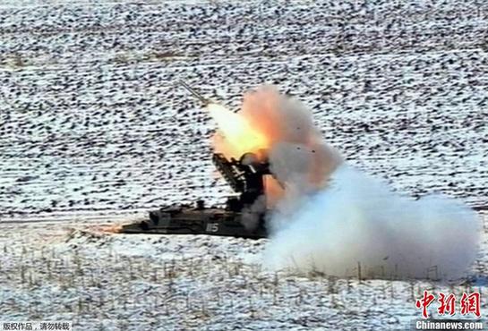 金正恩视察朝鲜地对空导弹发射演练