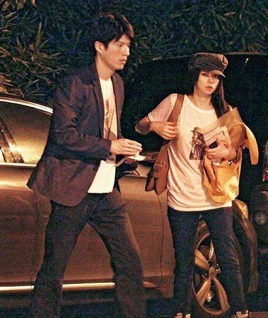 张曼玉遭前夫性侵 关之琳新婚遭抛弃 揭女星离婚之殇