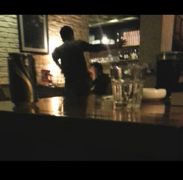 《宫》编剧于正咖啡厅遭男子暴打