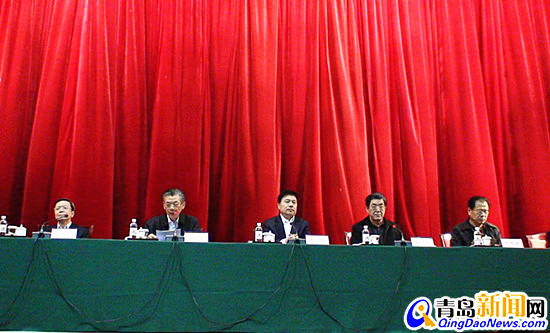 3月22日，全市关工委工作会议在八大关小礼堂召开