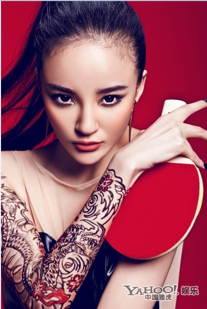 刘雨欣乒乓女郎写真 红色性感旋风