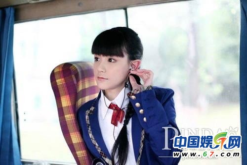 盘点中外女星影视剧学生装 何洁张柏芝张韶涵惊艳抢镜