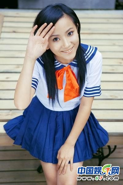 盘点中外女星影视剧学生装 何洁张柏芝张韶涵惊艳抢镜