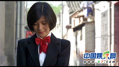 盘点中外女星影视剧学生装 何洁张柏芝张韶涵惊艳抢镜