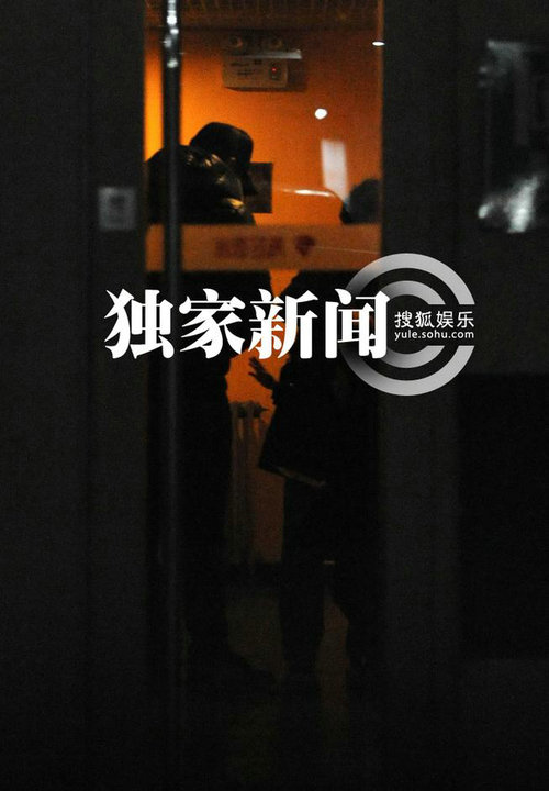 夏雨女儿频撒娇备受宠爱