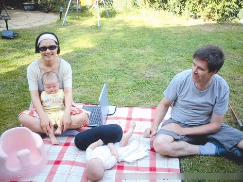 央视主播姜丰混血儿女被赞最美星二代