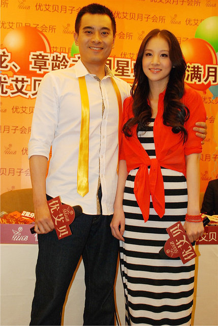 陈龙豪掷78万供爱妻坐月子 章龄之侧脸惊似孙菲菲