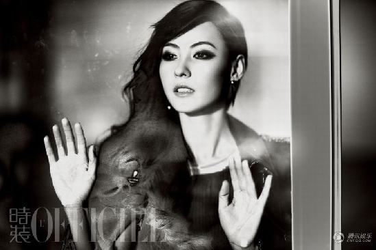 “辣妈”张柏芝登封面拍时尚大片 复古装露美背光鲜似少女