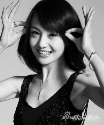 郑爽被曝整容 网友调侃：香肠嘴 还我清纯爽妹子