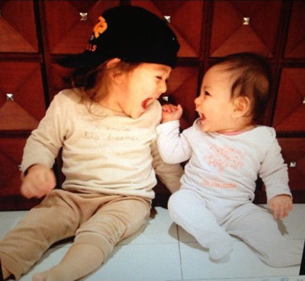 刘烨的一对可爱子女