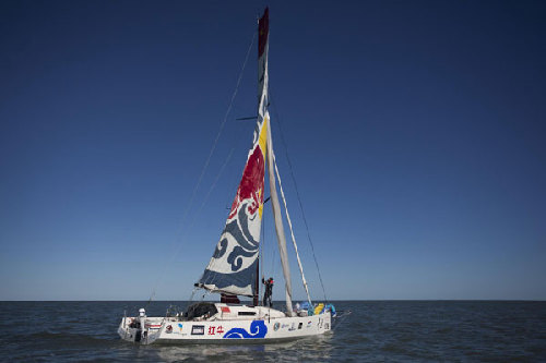 Chinese sailor Guo Chuan starts his solo non-stop sailing from Qingdao coast, East China's Shandong province, Nov 18, 2012 file photo.