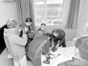 工业盐分装变食盐价翻10倍 假盐流入6省市场