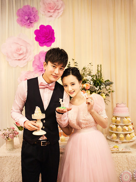 贾乃亮对李小璐宠爱有加