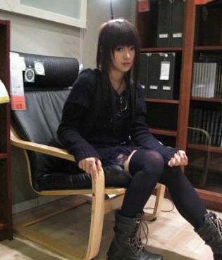 伪娘自拍 拜托给女人留条活路吧