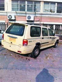 青岛清理路边停放废旧车辆