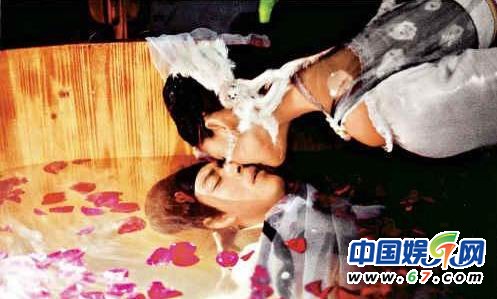 影视剧水中唯美激情戏