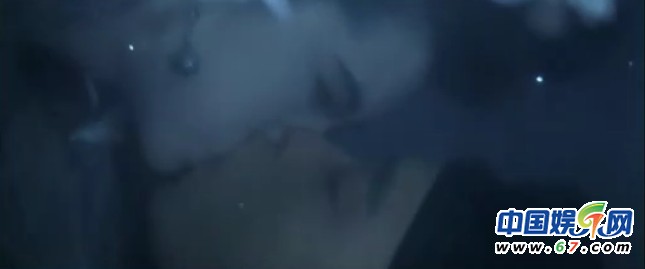 影视剧水中唯美激情戏