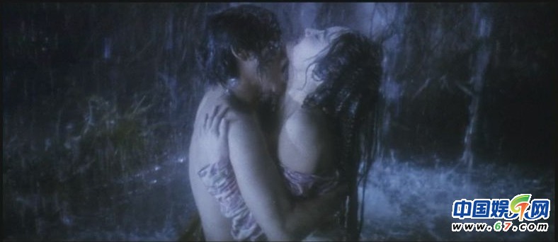 影视剧水中唯美激情戏