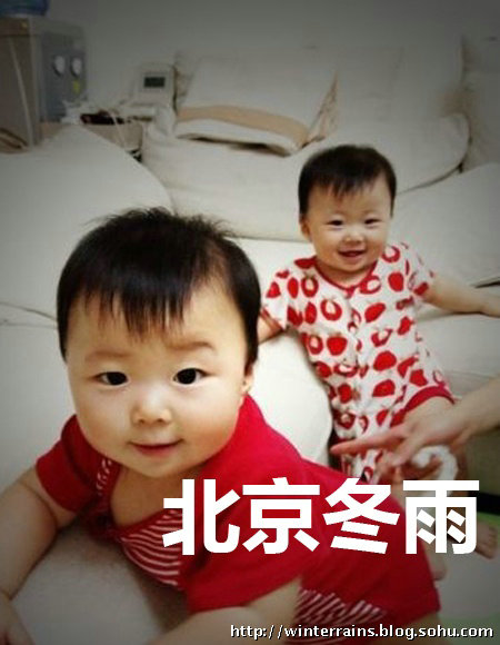 央视美女主播陈蓓蓓两岁双胞胎女儿