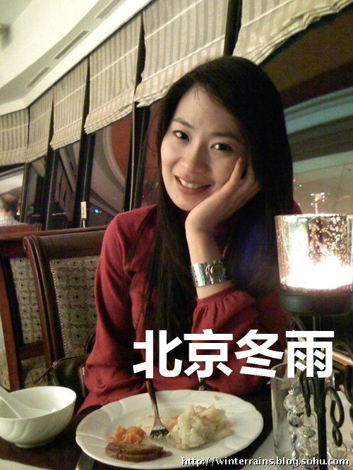 央视美女主播陈蓓蓓两岁双胞胎女儿